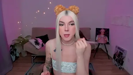 YourTrixie webcam model stream image