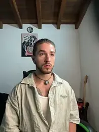 Valentino_Xander webcam model stream image