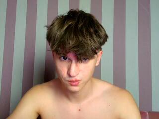 Armand Bubka webcam model stream image