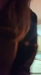 VesnaCrystal webcam model stream image