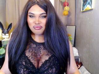 Neomie Thompson webcam model stream image