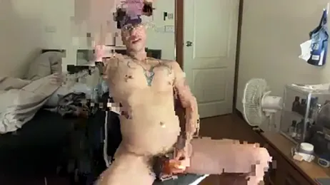 Uzii_310 webcam stripchat model stream image