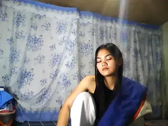 PinaySkinnyJust18 webcam model stream image