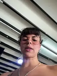 VioletaSubmissive webcam model stream image