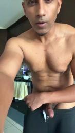 Beachmusclefit webcam model stream image
