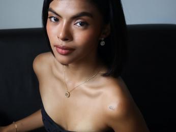 DemiLevia webcam model stream image