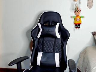 Aaron Bain webcam model stream image