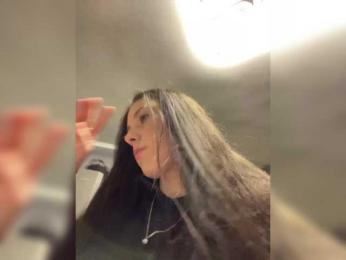 Potifays webcam model stream image