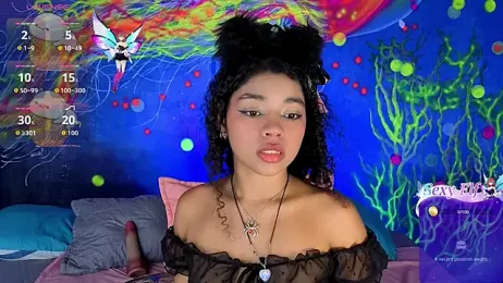 lucie_petite webcam stripchat model stream image