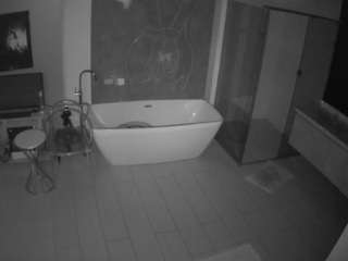 voyeurcam-casa-salsa-bathroom-4 webcam model stream image