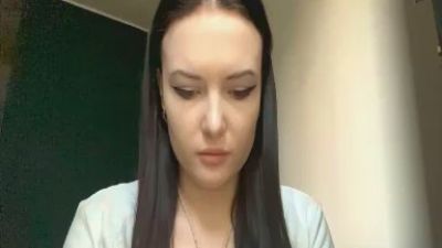 AlineDubis webcam model stream image