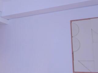 Emiliana Lowell webcam model stream image