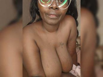 Irresistiblepookie webcam model stream image