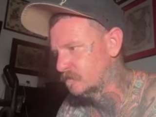 longwalksonthebeach69 webcam model stream image