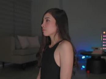 belle_adrienne webcam chaturbate model stream image