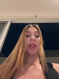 Nikii__ webcam model stream image