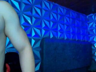 Tyler Block webcam model stream image