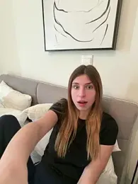 emma05 webcam model stream image