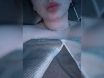 Meduzuan webcam model stream image