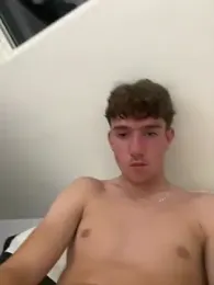 HugoJSK2005 webcam model stream image