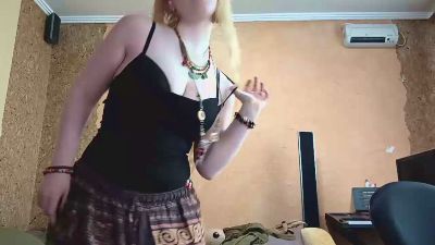 MickeyAnway webcam cam4 model stream image