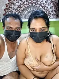 Hornyreshma webcam model stream image