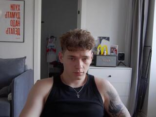 Dany Davis webcam model stream image