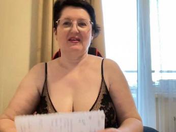 HotMilfPussy webcam model stream image