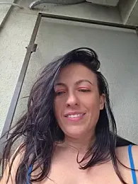 Risky_woman webcam model stream image