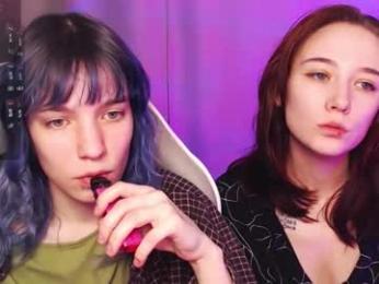 robin_yours webcam model stream image