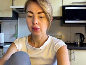 MartaLuna webcam model stream image