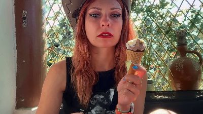 Karoline121 webcam model stream image