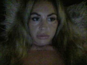 Millisa13 webcam model stream image