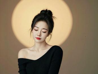 EsmeBrowm webcam model stream image