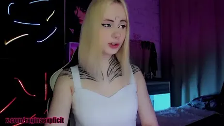 snake__bites webcam model stream image