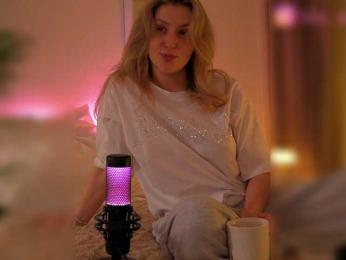 Blaggoi-Squad webcam model stream image