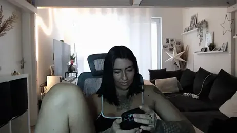 IntiMia webcam stripchat model stream image