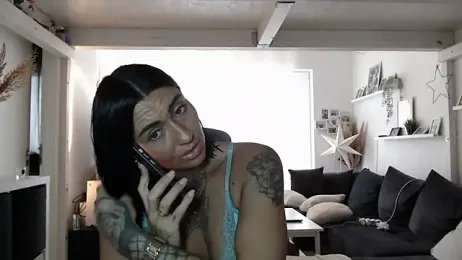 IntiMia webcam model stream image