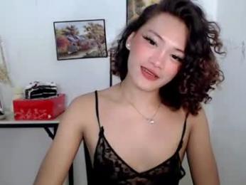 curly_19girl webcam model stream image