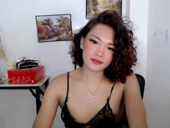 curly_19girl webcam model stream image