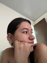 Emi_blair webcam model stream image