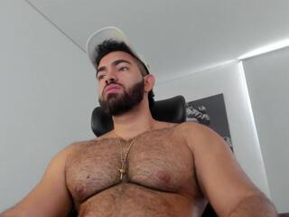 Simon Leon webcam model stream image