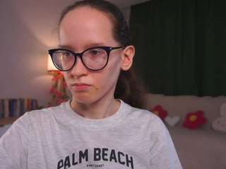 lynettebails webcam model stream image