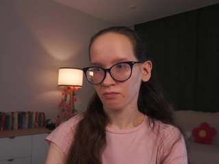 lynettebails webcam model stream image