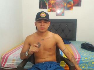 Ascot Mills webcam model stream image