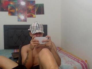 Ascot Mills webcam model stream image