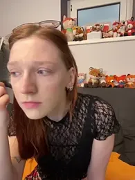 FinaFoxy webcam model stream image