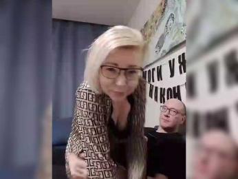 TilyTily webcam bongacams model stream image