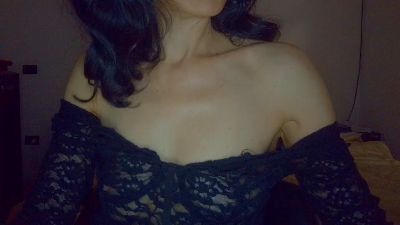 __nina webcam model stream image