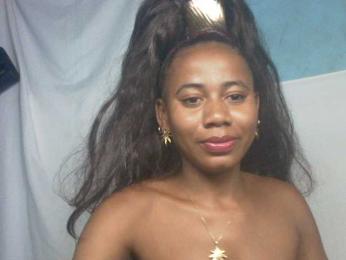 Fabrilla webcam model stream image